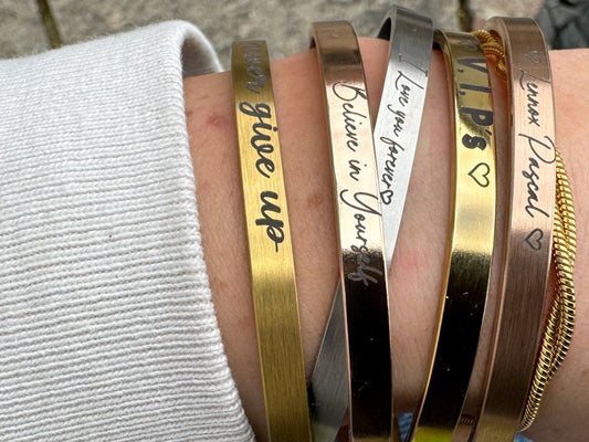 Armreif mit Gravur personalisiert Gold Silber Rosegold Matt Glanz