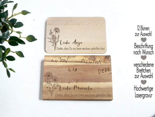 Abschiedsgeschenk Kindergarten Kita Schule | Schneidebrett graviert Erzieherin | Frühstücksbrett Vesperbrett personalisiert mit Handschrift Monatsblumen Blumen Bouquet Geburtsblume Floral Geschenkidee Wood Antike Boho Rustikal