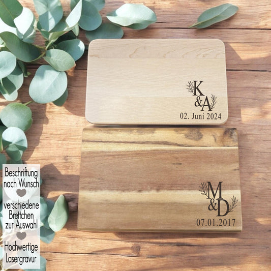 Schneidebrett Hochzeitsgeschenk personalisiert Namen Monogramm Holzbrett Geschenk Hochzeit Hygge Vesperbrett Einweihung Gravur Shabby Skandi