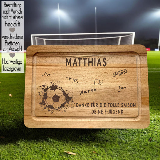 Fußballtrainer Geschenkidee Coach Abschiedsgeschenk Fußballfan | Schneidebrett für Trainer Vesperbrett personalisiert Holzbrett HandschriftDanke sagen für die tolle Zeit | Trainer Geschenkidee | Fußballfan EM WM mit Fußballfeld