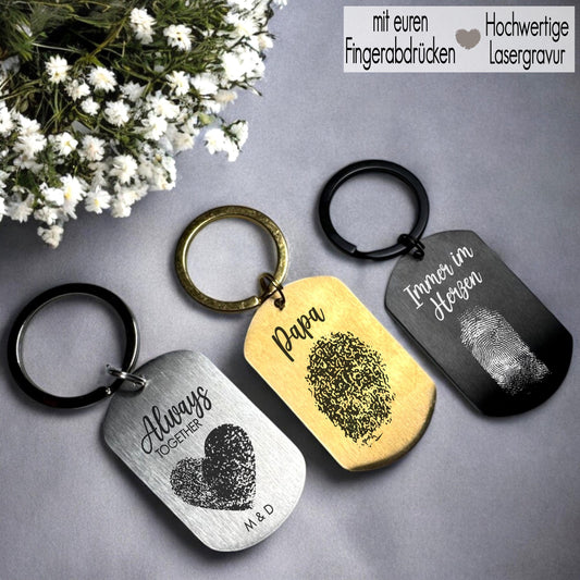 Schlüsselanhänger mit einem Fingerabdruck oder als Herz Form