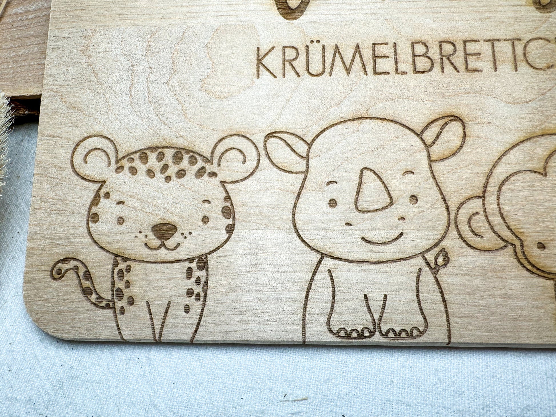 Frühstücksbrett personalisiert mit Name Wunschtext | Holzbrett Lasergravur | Geschenk Geburt Babygeschenk Taufe Vesperbrett | Tiere Safari