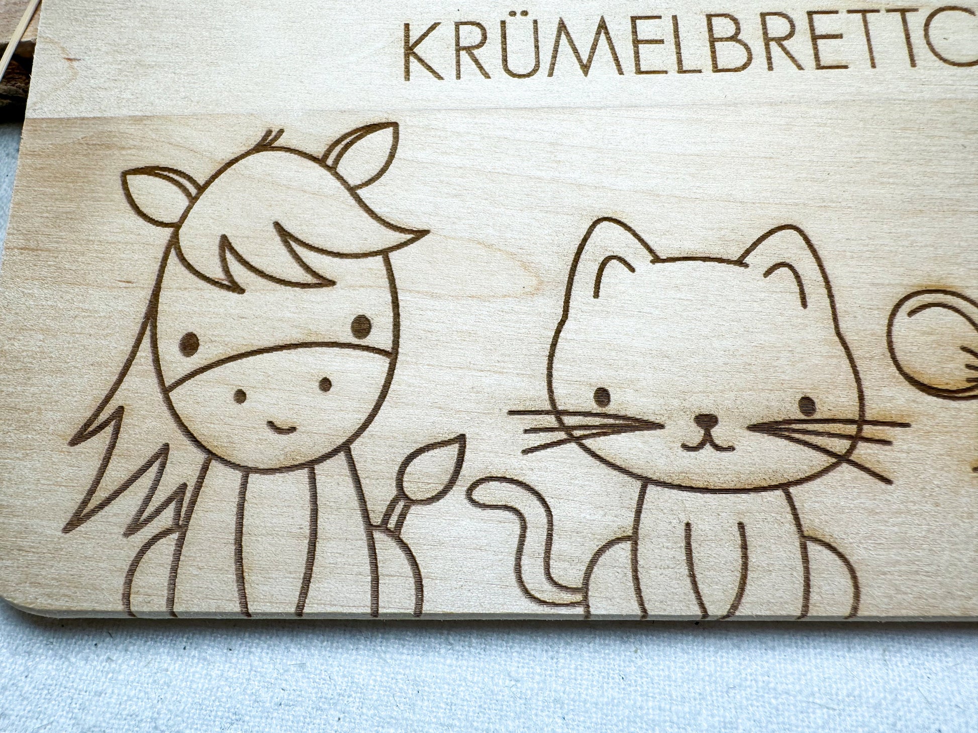 Frühstücksbrett personalisiert mit Name Wunschtext | Holzbrett Lasergravur | Geschenk Geburt Babygeschenk Taufe Vesperbrett | Tiere Farm