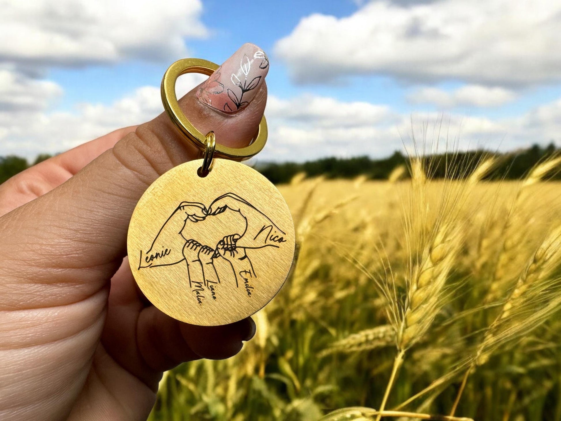 Schlüsselanhänger personalisiert mit Kinderhände und Herz Hand | Familienanhänger