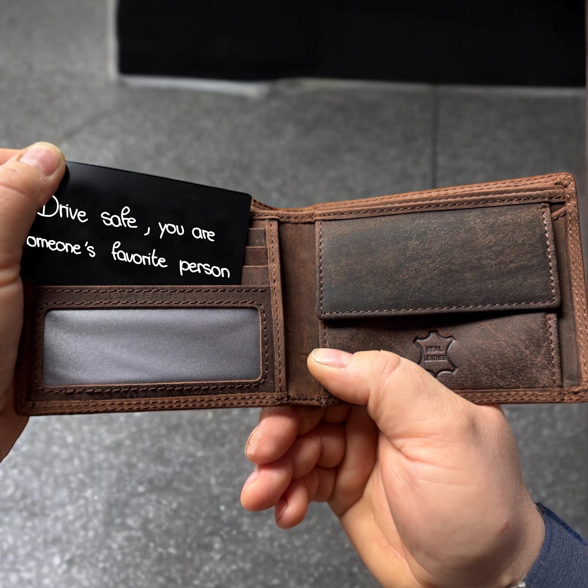 Gravierte Visitenkarten mit eigener Handschrift Botschaft | Familie Geschenk Oma Opa von Kind | Geschenkidee Mama Papa | Geldbeutel Karte