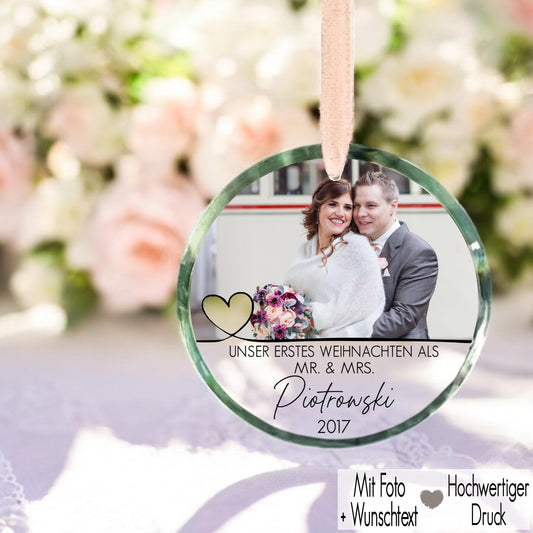 Glas Ornament mit Bild Brautpaar personalisiert Namen Jahr Kristallglas Anhänger Geschenkidee Hochzeit Ehemann Ehefrau Weihnachtsgeschenk Hochzeitsgeschenk Mr & Mrs Danke, Erinnerung schönster Tag im Leben großer Tag